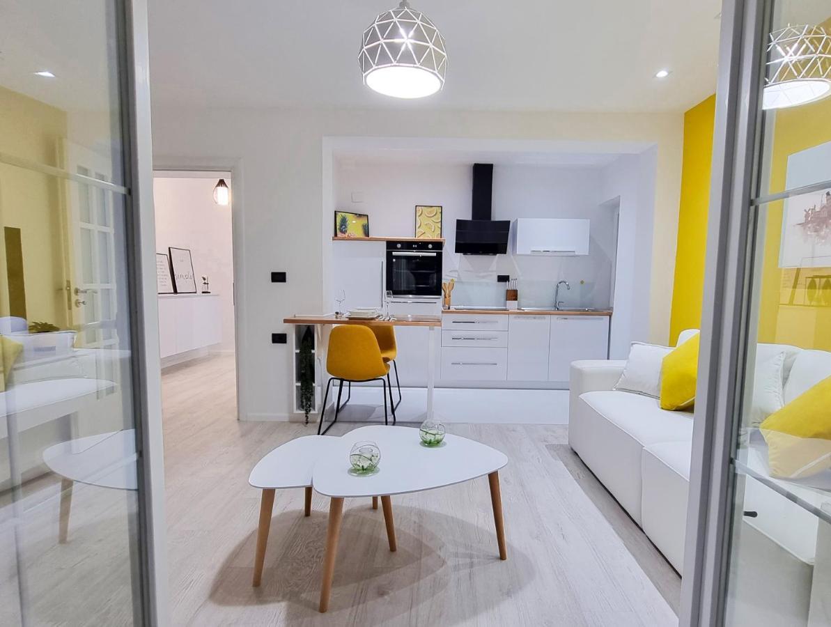 'The Yellow' Condo Μπεράτ Εξωτερικό φωτογραφία