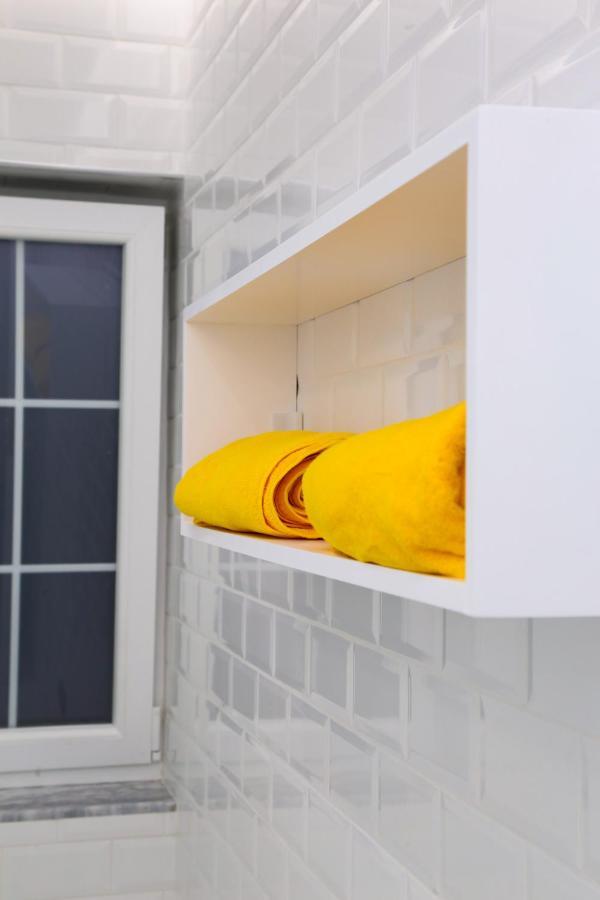 'The Yellow' Condo Μπεράτ Εξωτερικό φωτογραφία